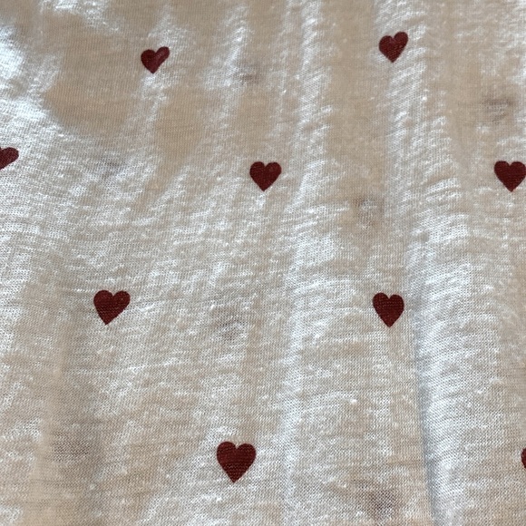 RAILS Cara Heart V-Neck Tee - Picture 14 of 16